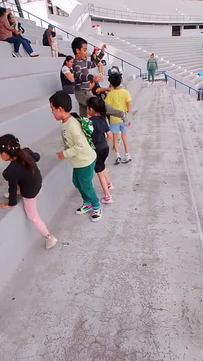 Entrenamiento de atletismo Fit-Ness Running en video